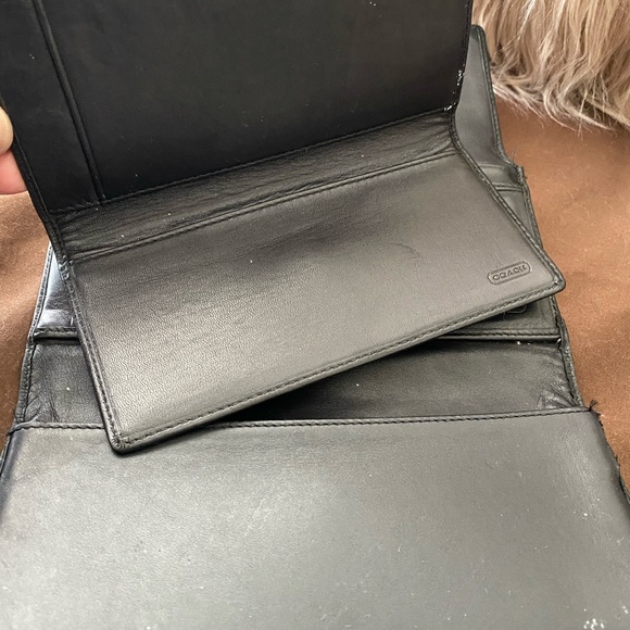 COACH Wallet - Picture 5 of 13